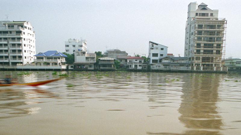 Parue dans : Chao Phraya River Express