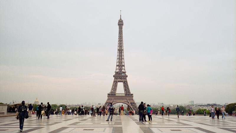 Parue dans : Paris