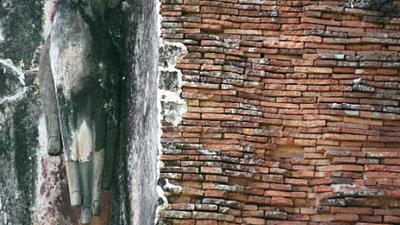 Parue dans : Sukhothai