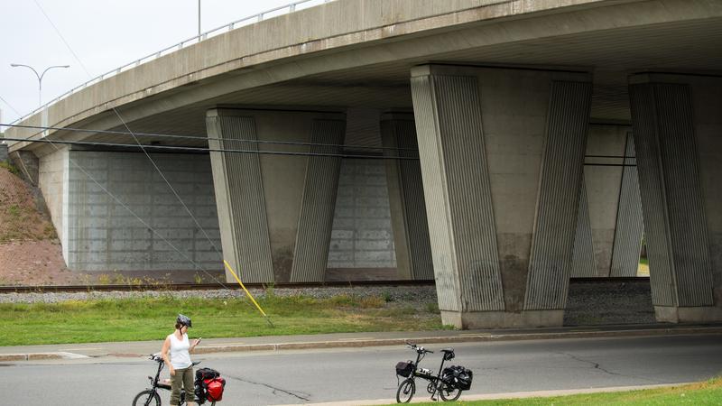 Parue dans : De Orford à Montréal à vélo