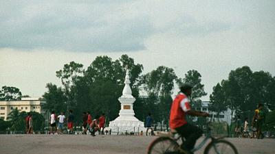 Parue dans : Vientiane