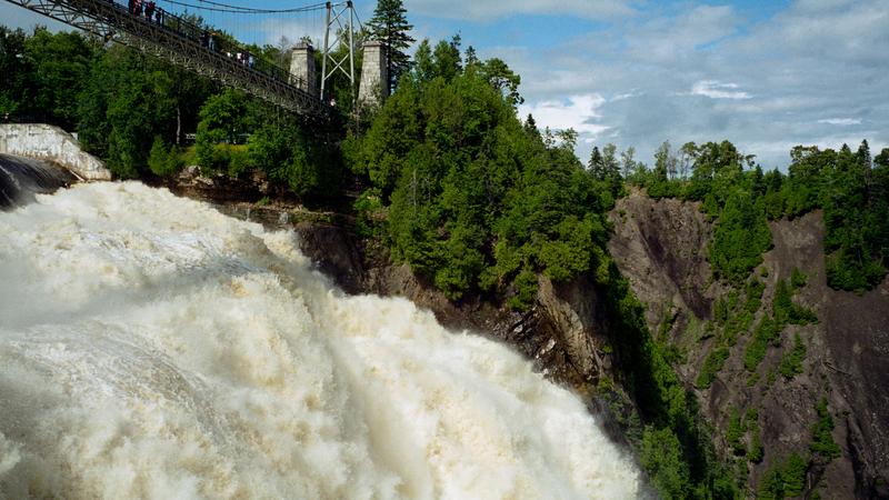 Parue dans : Québec