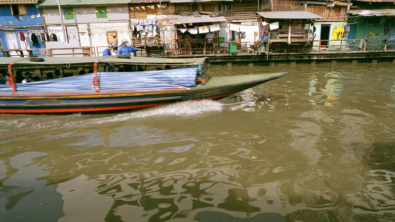 Parue dans : Chao Phraya River Express