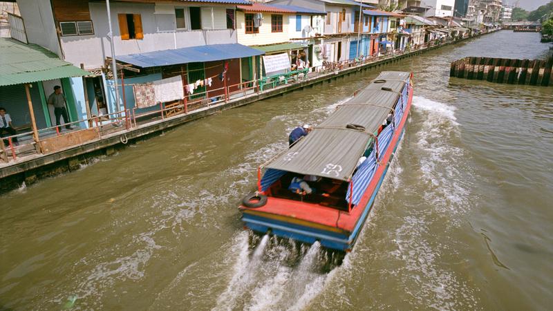 Parue dans : Chao Phraya River Express