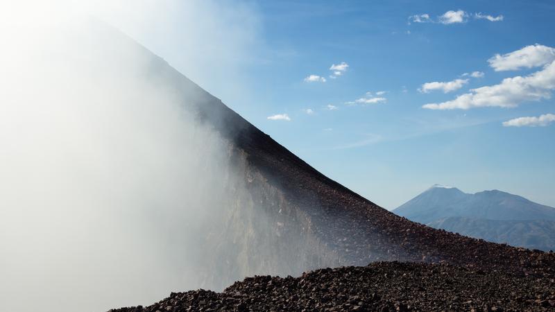 Parue dans : Volcan Telica