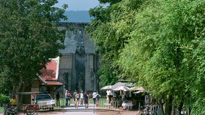 Parue dans : Sukhothai