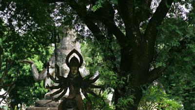 Parue dans : Vientiane