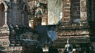 Parue dans : Sukhothai