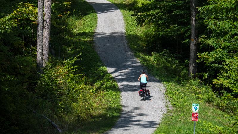 Parue dans : De Orford à Montréal à vélo