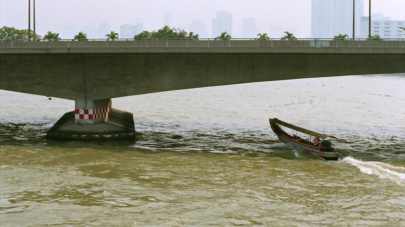 Parue dans : Chao Phraya River Express