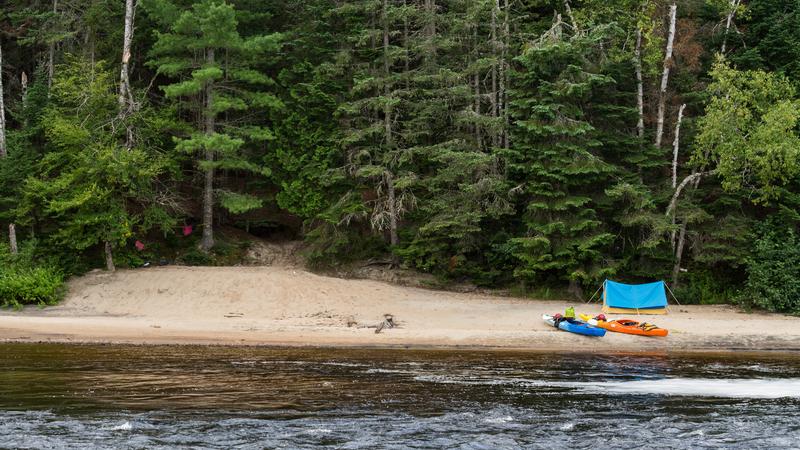 Parue dans : Quelques kilomètres aux alentours de Rivière-Rouge