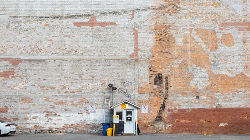 Parue dans : Stationnements urbains / espaces intermédiaires