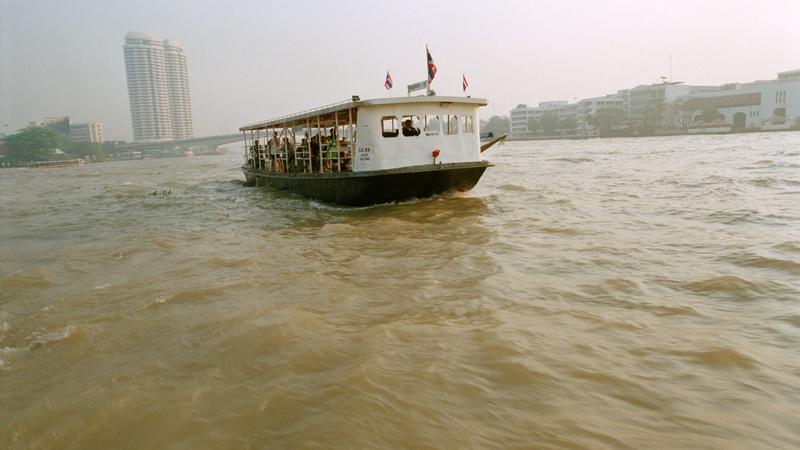 Parue dans : Chao Phraya River Express