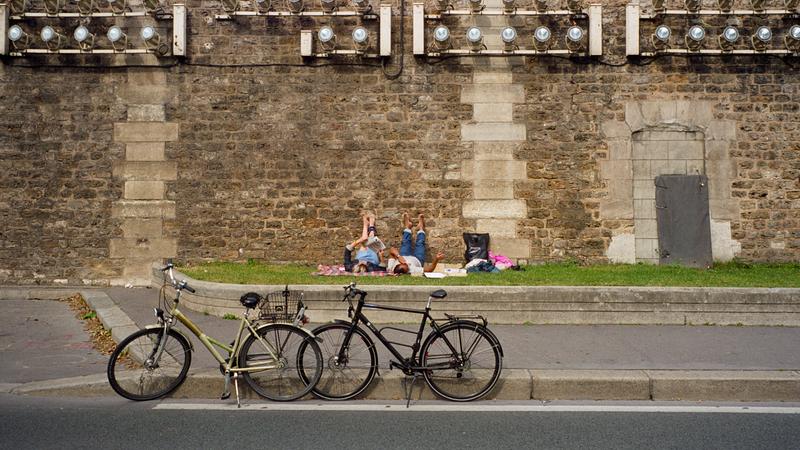 Parue dans : Paris