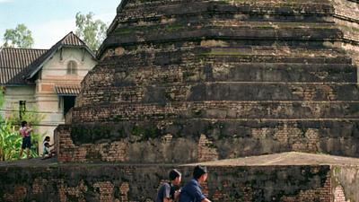 Parue dans : Vientiane