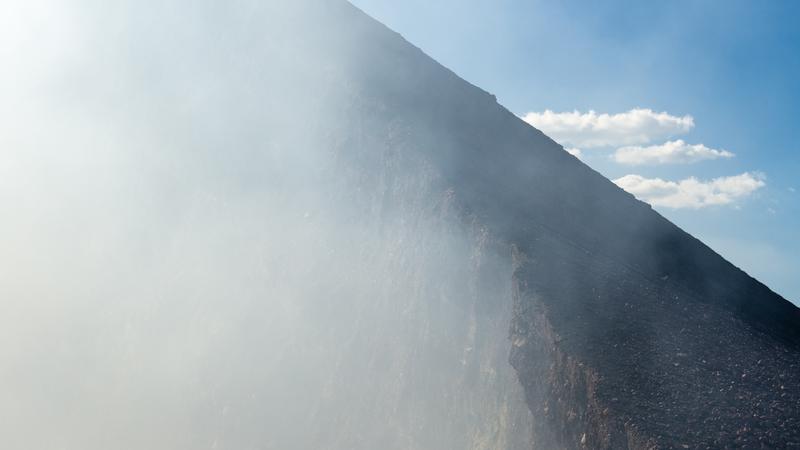 Parue dans : Volcan Telica